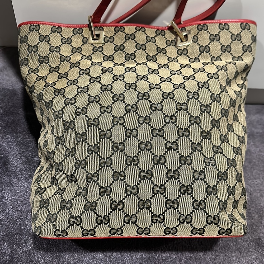 Gucci Signature Print Canvas Tote with red leather handles and trim. - Picture 4 of 17